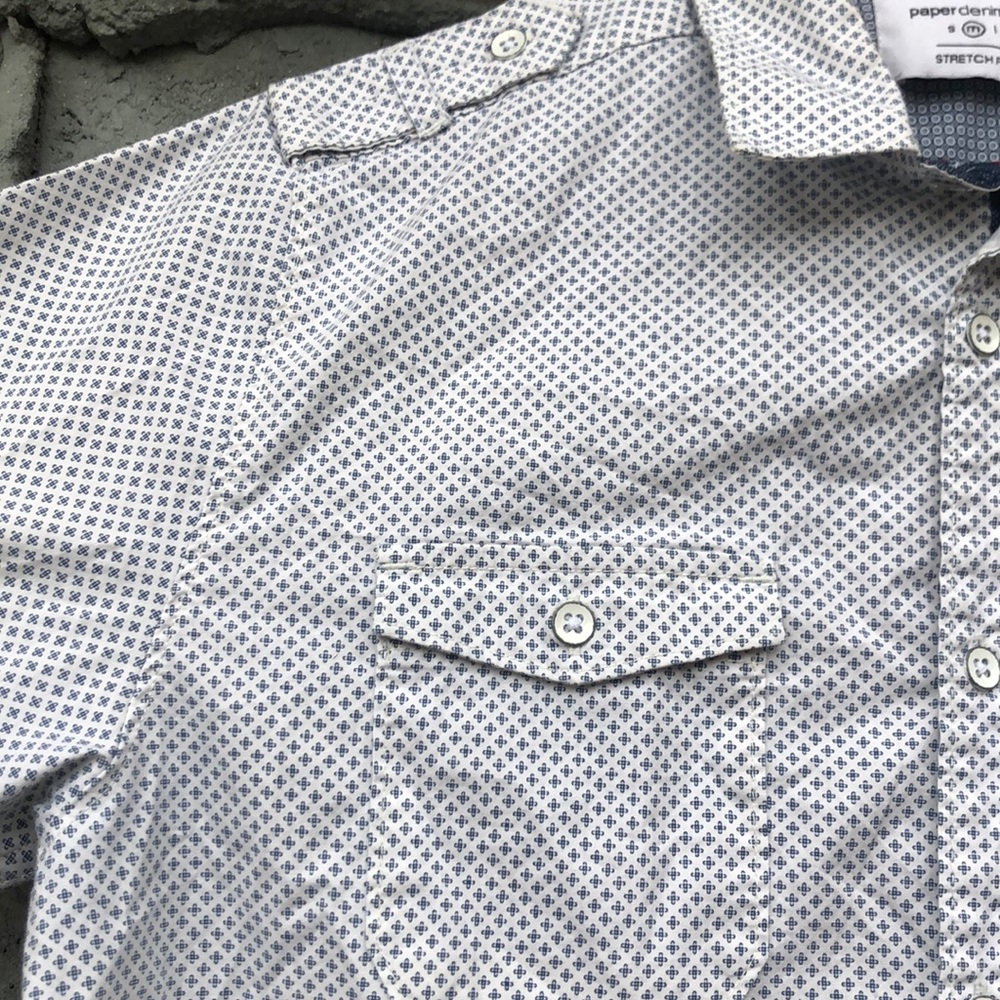 Button up - Picture 2 of 3